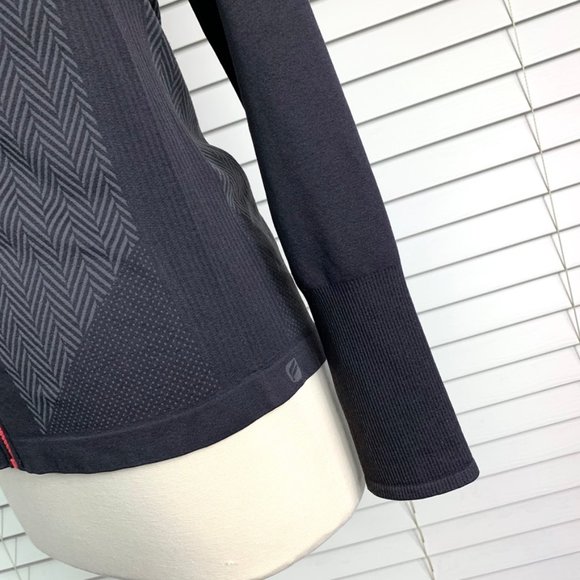 🚫SOLD! NWOT |•FABLETICS•| Athletic/Active Jacket - Picture 5 of 8